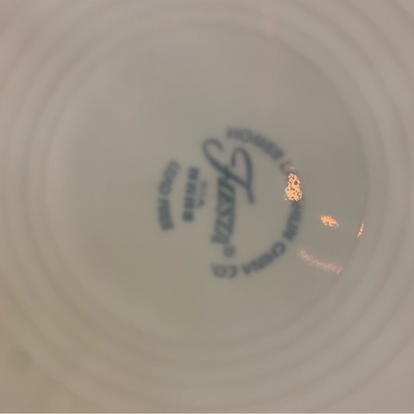 Fiestaware Cobalt Blue & White Set (of 4) 10.5” Bistro Coupe Plates - Picture 6 of 6